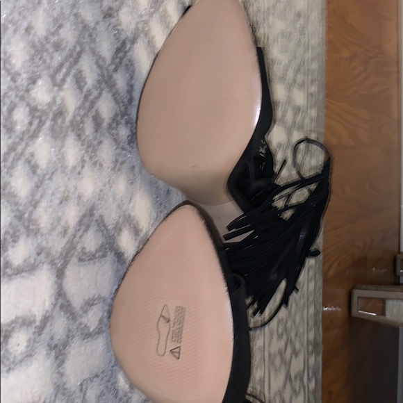 Beautiful suede heels!! - Picture 5 of 5